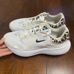 Nike React Escape Run White Leopard Running Shoes Size 8 1/2